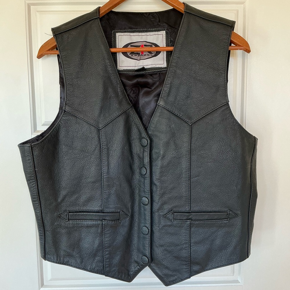 Women’s Black Leather Motorcycle Vest XL